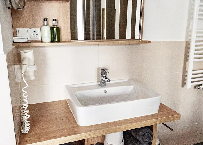 Apart Otel 's Mitterndorf 4*